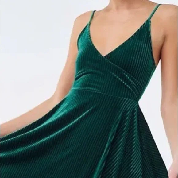 forever 21 green velvet dress Ever-Pretty V-Neck Pleated Velvet Midi Evening Dress main image 0